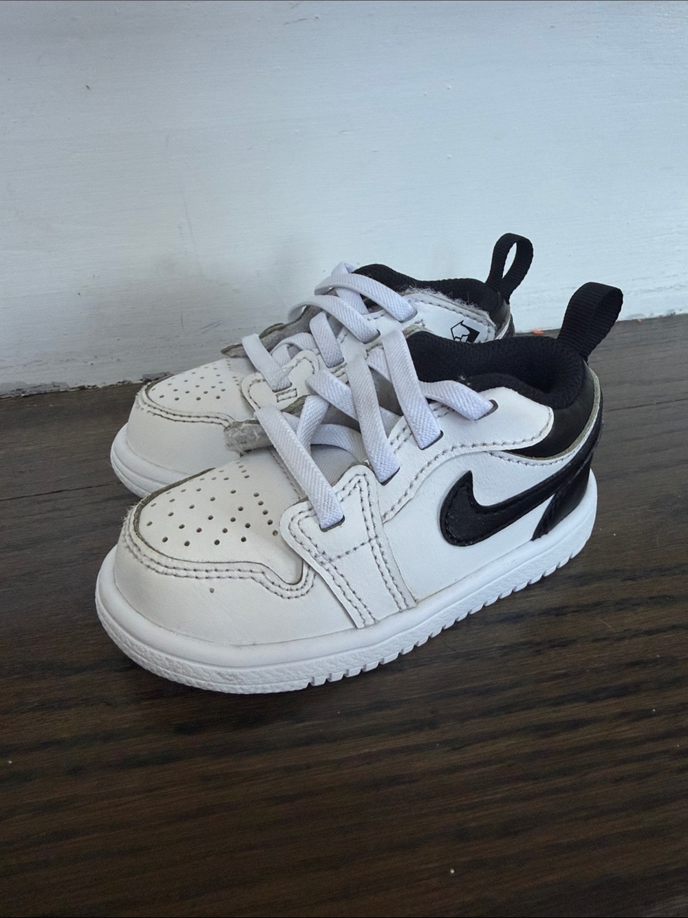 Toddler Easy On Air Jordan 1 lows 6C